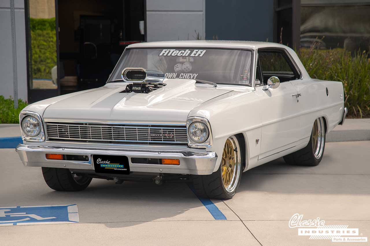1966_Chevy_II_Nova_White_Lead_